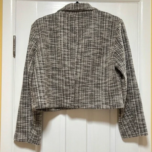 Cleo Petites Cropped Tweed Blazer - Textured Knit Jacket - Size Large Petite - Picture 4 of 5